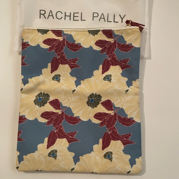 Purses. - Picture 3 of 13